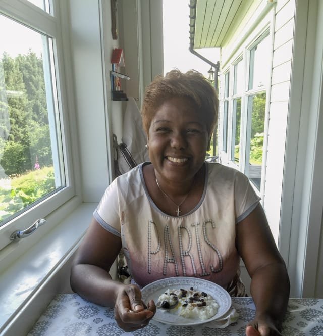 2016-aug Belkis med risgrøt-1 Grøt