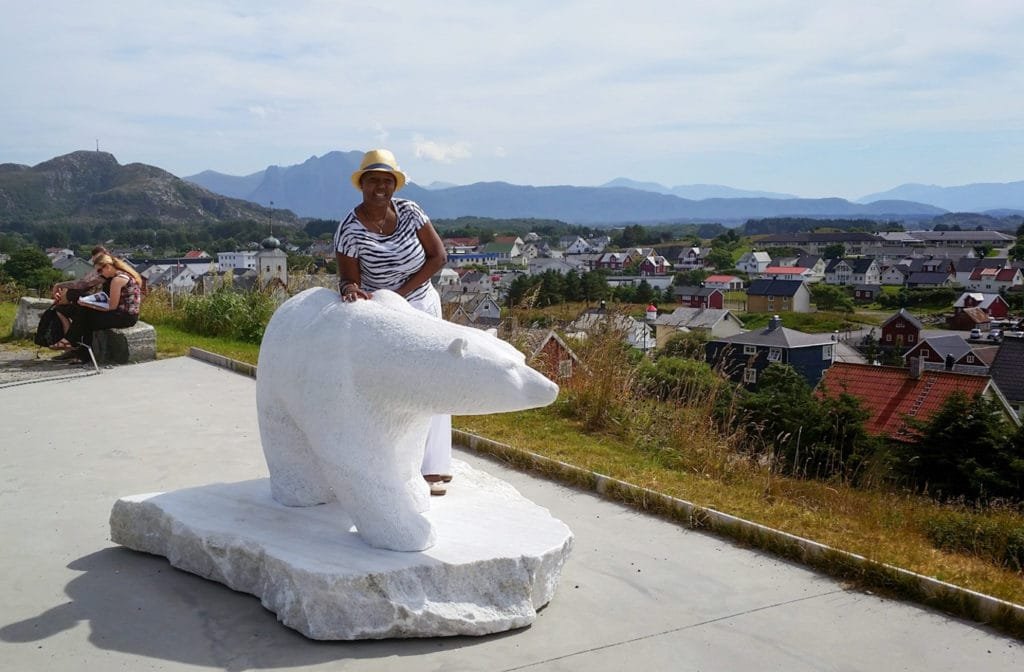 Skulptur av isbjørn