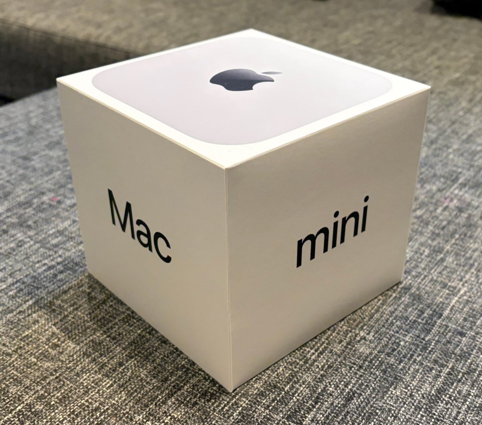 Mac mini M6
